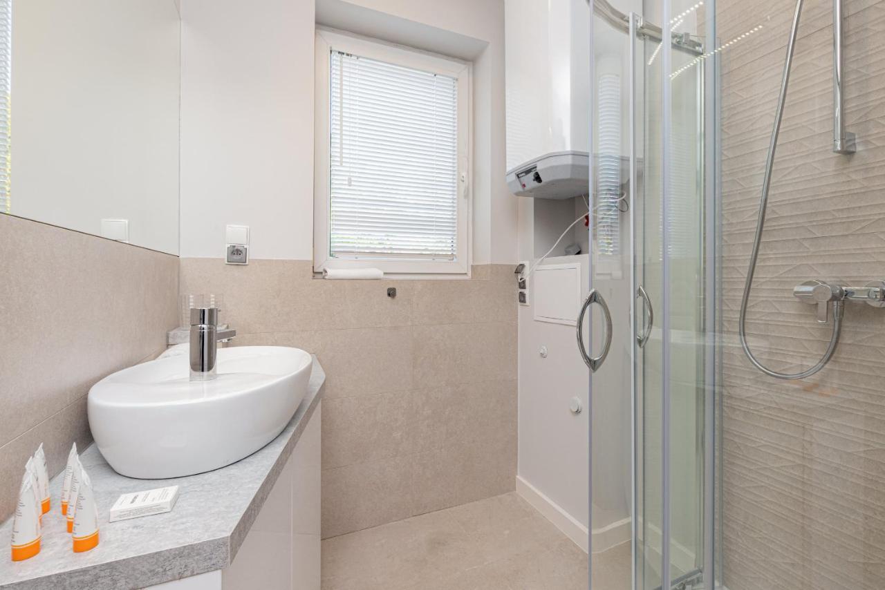 Apartment Gdanska Two-bedroom Brzezno By Renters