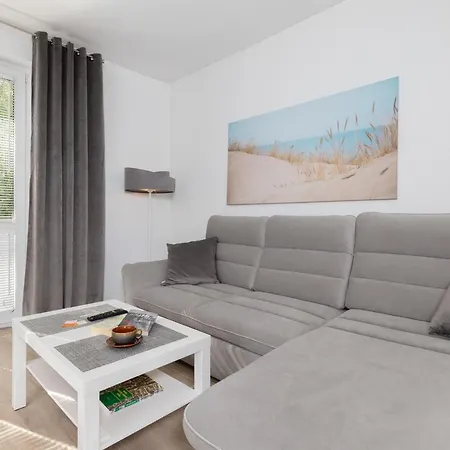 Gdanska Two-Bedroom Apartment Brzezno Beach By Noclegi Renters Exterior foto