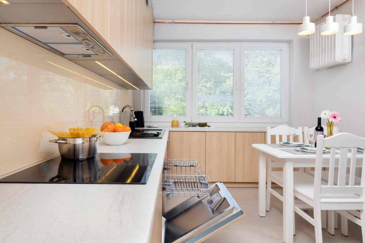 Gdanska Two-bedroom Brzezno By Renters Gdansk
